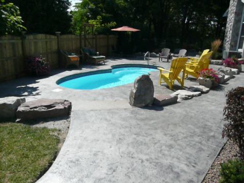 AQUA POOLS & SPAS